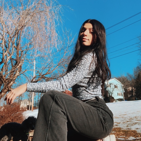 Meet your Posher, Gigi - Picture 4 of 4